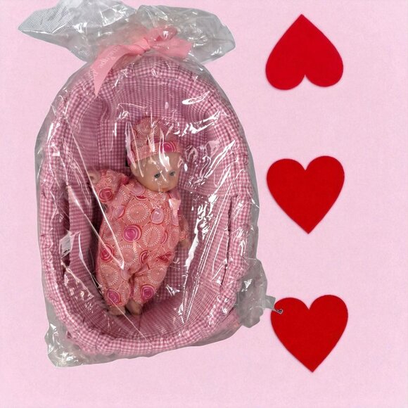 Penelope Peapod Baby Doll in Bassinet- Brand New Unopened With Tags- Collectable - Picture 12 of 14